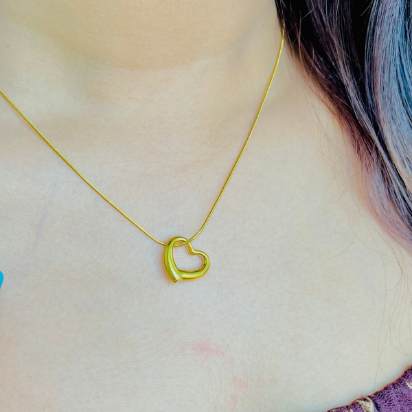 Heartline Whisper Necklace