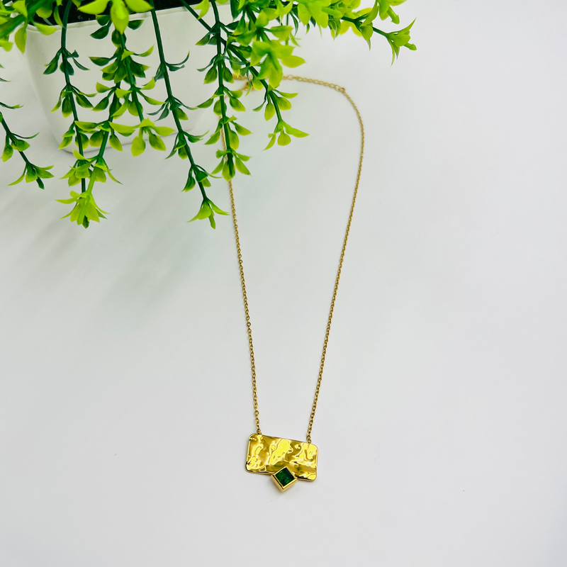 Emerald Glow Necklace 💚✨