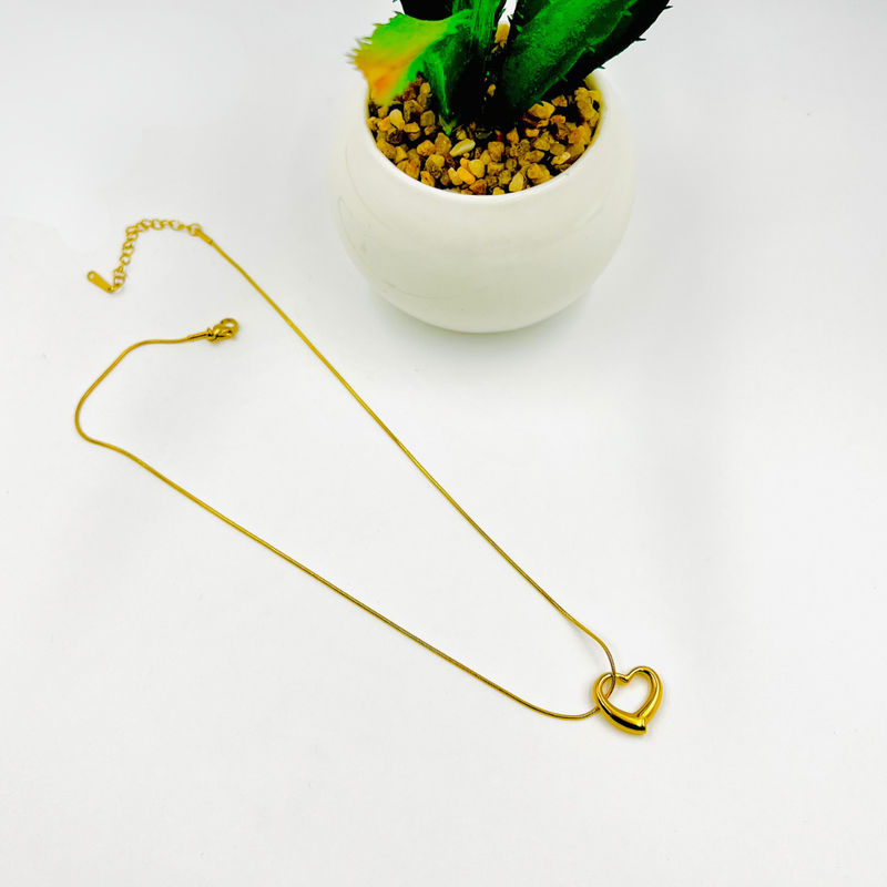 Heartline Whisper Necklace